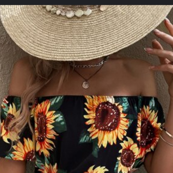 Sunflower Print Black Romper - Picture 9 of 9